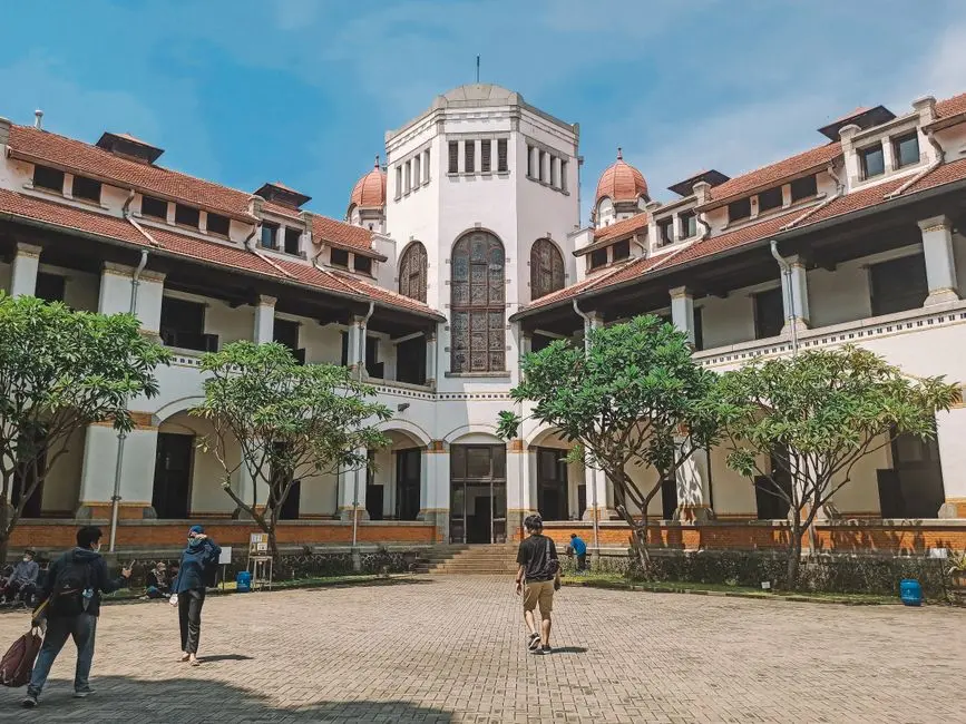 Sekolah Favorit Lengkap: Cara Memilih Sekolah yang Sesuai
